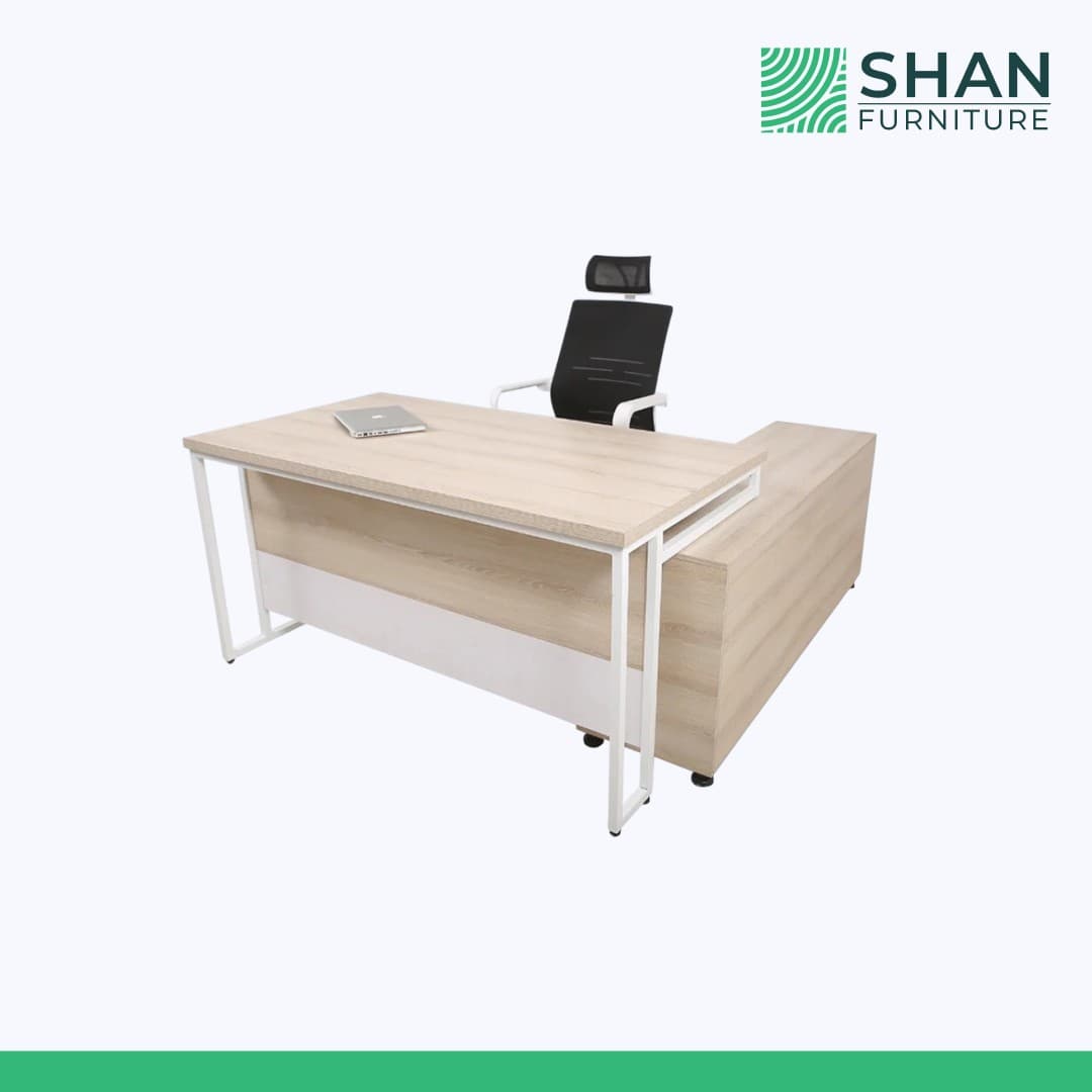 Executive Table SFEC913