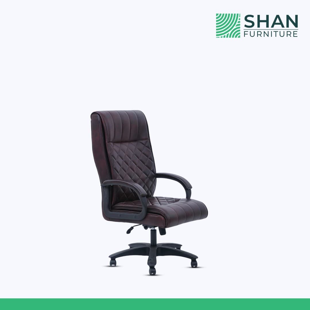 Brown Leather Diamond-Tufted Executive Chair