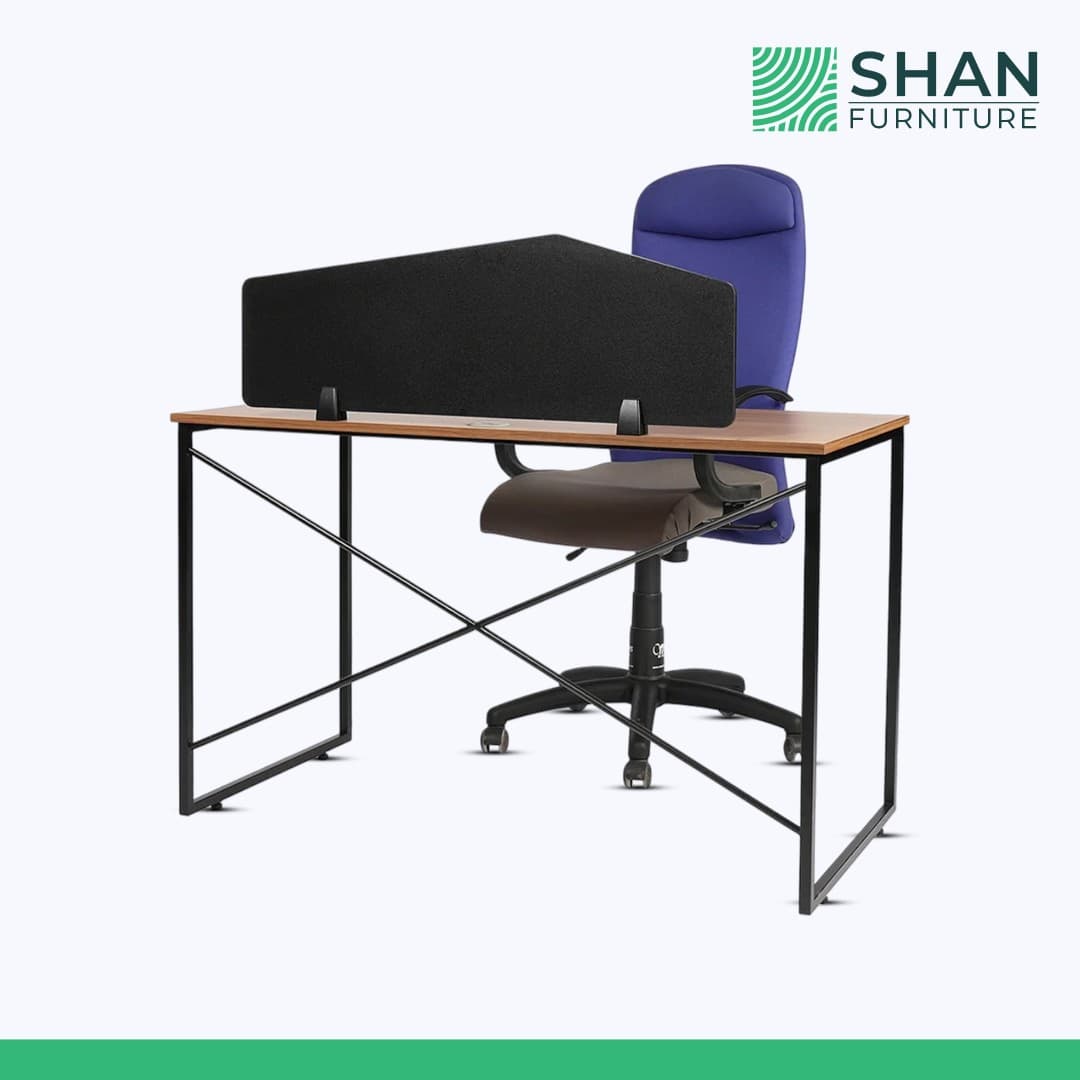 Single Workstation Desk with Privacy Screen